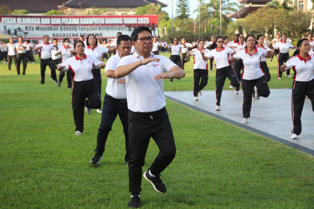 Sekda Adi Arnawa Hadiri Jumat Ceria Bersama UMKM Badung